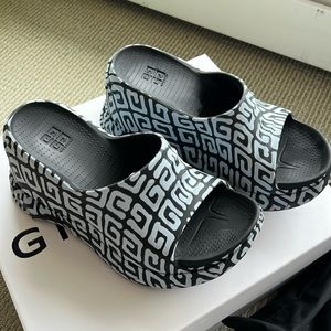 GIVENCHY WOMEN MARSHMALLOW ☁️☁️☁️